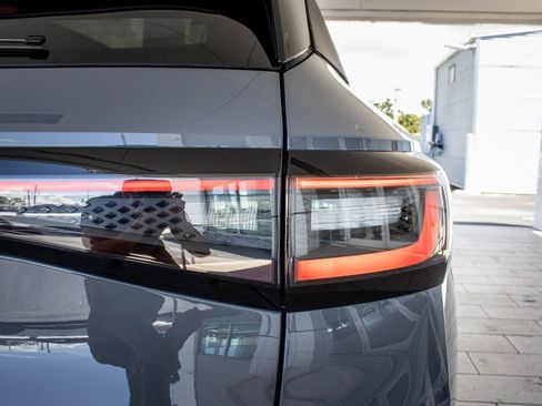 New 2025 Volkswagen ID.4 Pro S Plus image 18