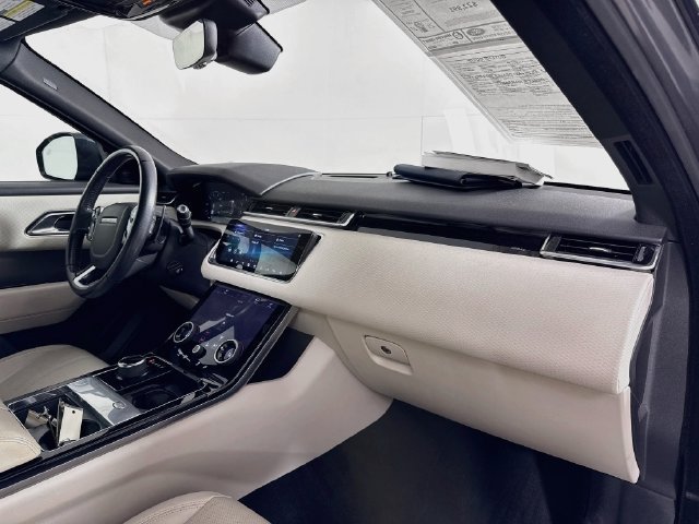 Used 2019 Land Rover Range Rover Velar S AWD/4WD image 31