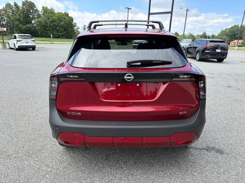 Used 2026 Nissan Kicks SR FWD image 8