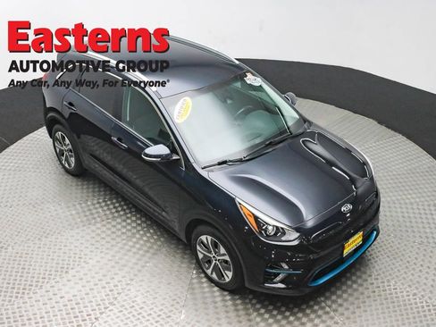 Used 2021 Kia Niro EX w/ Cold Weather Package image 3