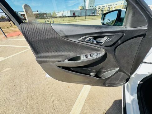 Used 2023 Chevrolet Malibu LT image 10