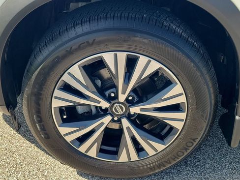 Used 2021 Nissan Rogue SV FWD image 7