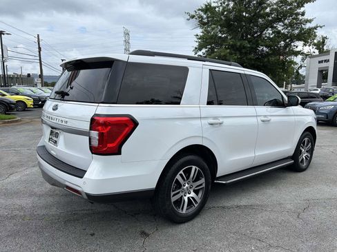 Used 2022 Ford Expedition XLT RWD image 3