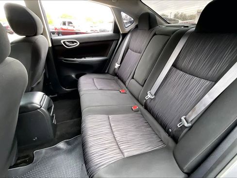 Used 2019 Nissan Sentra SV image 19