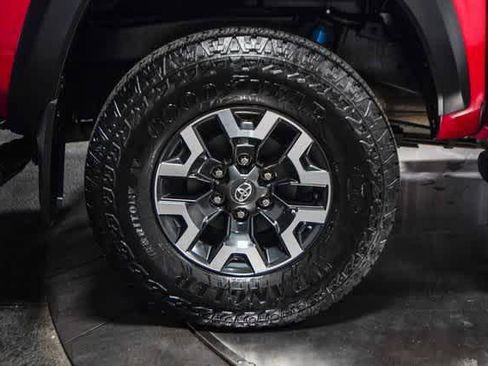 Certified 2022 Toyota Tacoma TRD Off-Road w/ Technology Package RWD image 11