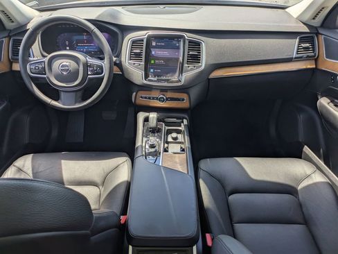 Used 2023 Volvo XC90 B6 Core AWD/4WD image 2