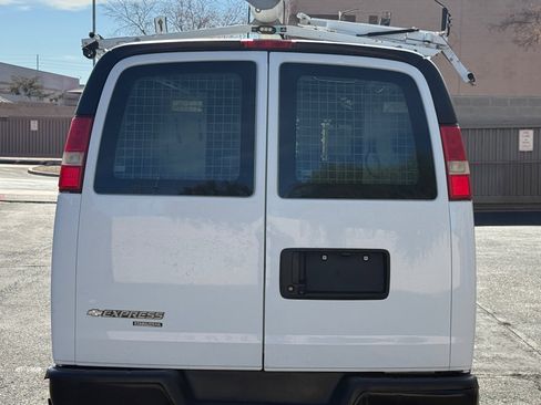 Used 2013 Chevrolet Express 2500 image 8