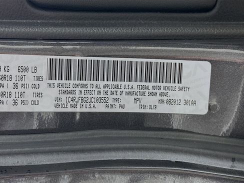 Used 2018 Jeep Grand Cherokee Limited w/ Luxury Group II image 36