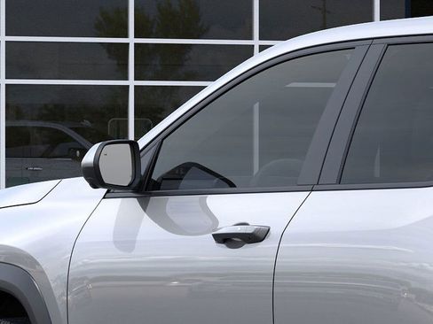 New 2026 Chevrolet Equinox LT image 12