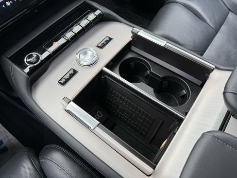 Used 2025 Lincoln Navigator Reserve w/ Jet Appearance Package AWD/4WD image 57