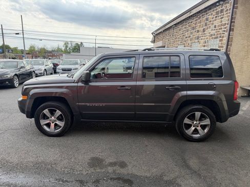 Used 2017 Jeep Patriot High Altitude AWD/4WD image 3