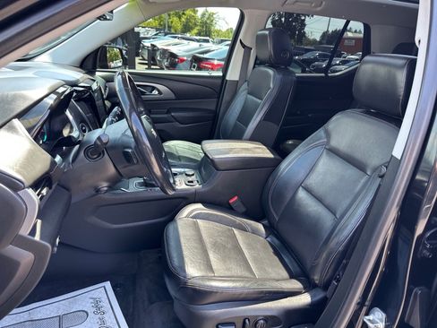 Used 2018 Chevrolet Traverse Premier w/ Redline Edition AWD/4WD image 18