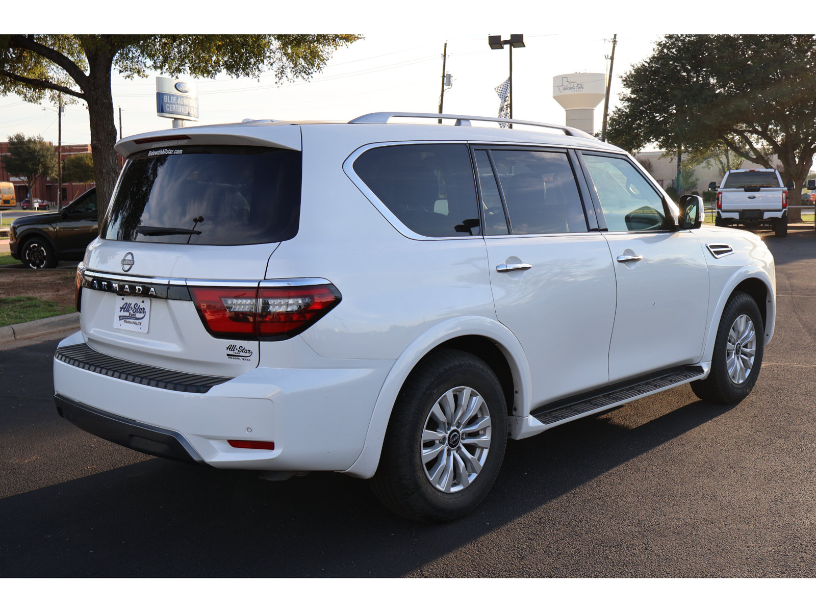 Used 2024 Nissan Armada SV AWD/4WD image 11