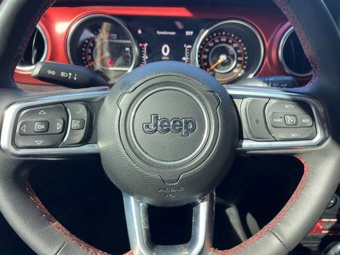 Used 2023 Jeep Gladiator Rubicon image 12
