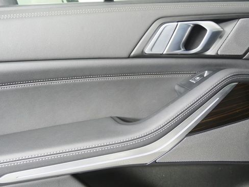 Certified 2025 BMW X5 xDrive40i w/ Premium Package image 14