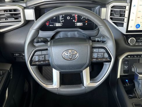 Used 2024 Toyota Tundra Limited AWD/4WD image 29