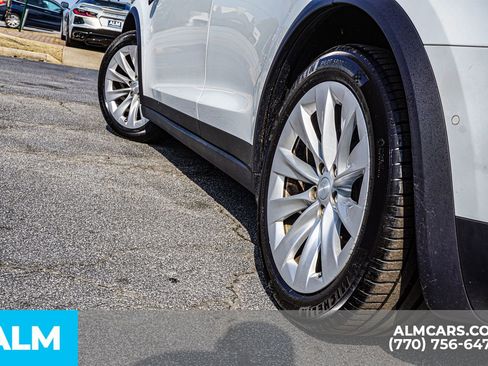 Used 2017 Tesla Model X 90D image 14