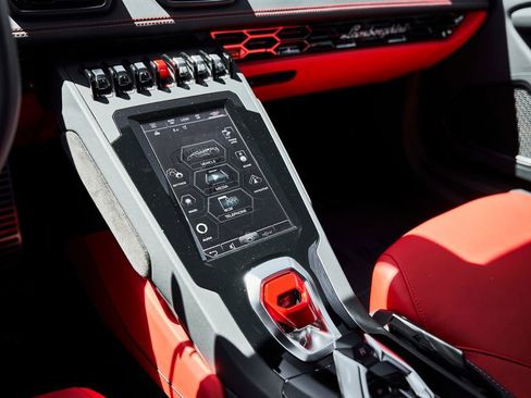 Used 2024 Lamborghini Huracan EVO AWD/4WD image 50