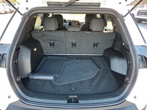 Used 2025 Chevrolet Equinox LT image 28