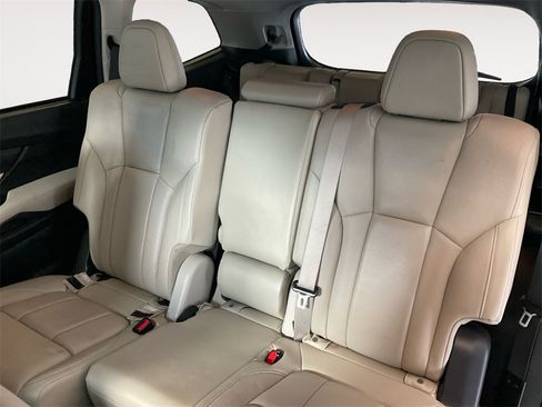 Used 2023 Subaru Ascent Limited w/ Technology Package image 13