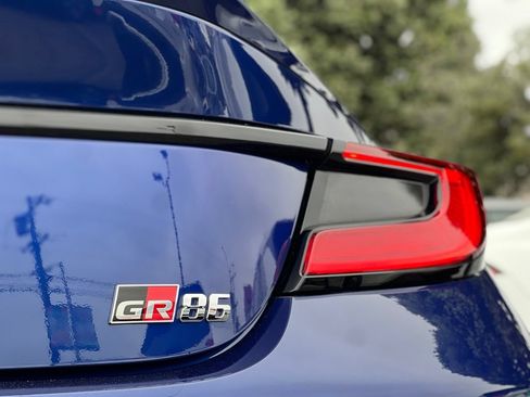 Certified 2025 Toyota GR86 Premium w/ ALL Weather Mat Package (TMS) RWD image 10