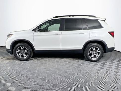 Used 2022 Honda Passport TrailSport image 3