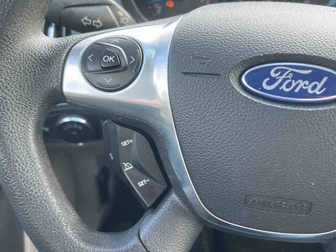 Used 2014 Ford Focus SE FWD image 19