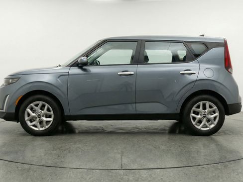 Used 2025 Kia Soul LX w/ LX Technology Package FWD image 5