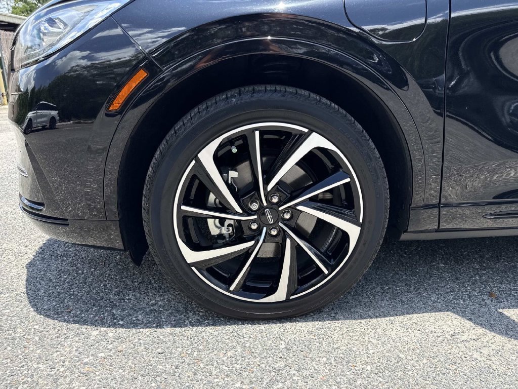 Certified 2024 Lincoln Corsair Grand Touring w/ Equipment Group 301A AWD/4WD image 10
