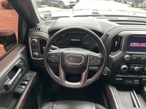 Used 2023 GMC Sierra 2500 Denali w/ Denali Ultimate Package AWD/4WD image 11