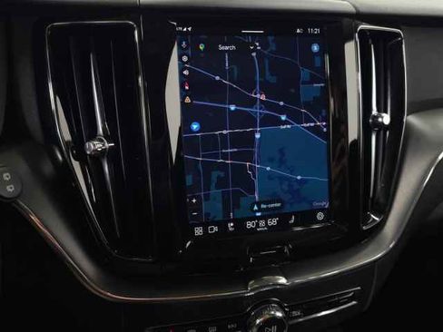 Used 2025 Volvo XC60 B5 Core w/ Protection Package Premier image 25