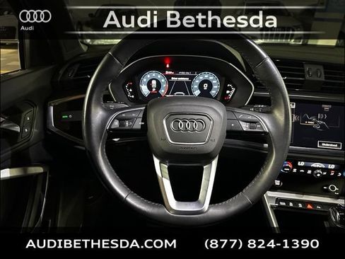 Used 2020 Audi Q3 2.0T Premium w/ Convenience Package AWD/4WD image 17