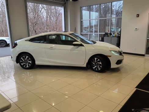 Used 2017 Honda Civic LX-P image 6