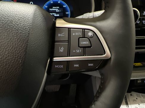 New 2026 Toyota Highlander Limited image 24