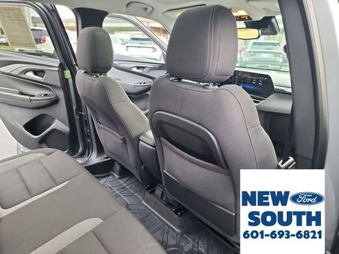 Used 2024 Chevrolet TrailBlazer LT w/ Convenience Package image 28