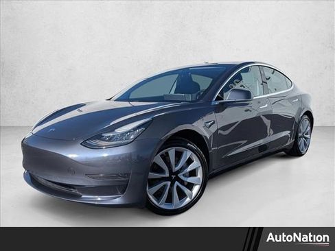Used 2020 Tesla Model 3 Standard Range Plus image 1