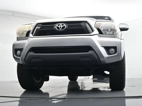 Used 2015 Toyota Tacoma 4x4 Access Cab V6 w/ TRD Sport Package image 30