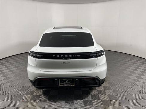 Used 2025 Porsche Macan Electric image 6