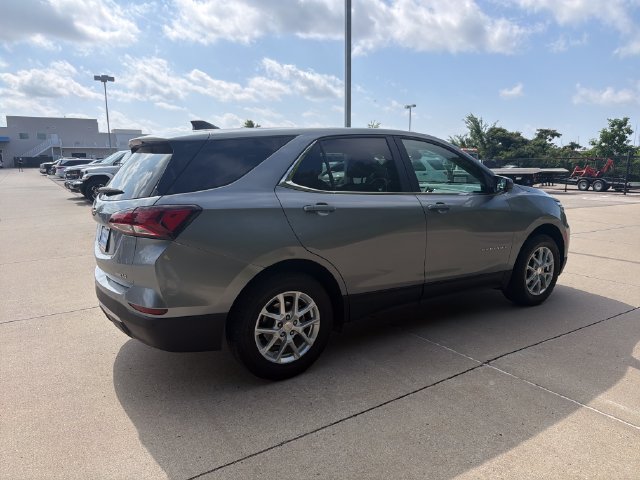 Used 2024 Chevrolet Equinox LT AWD/4WD image 5