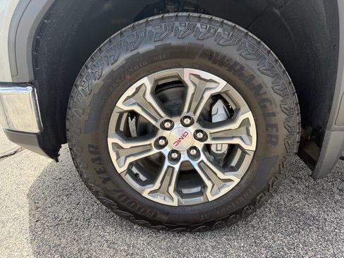 New 2026 GMC Sierra 1500 SLE AWD/4WD image 9