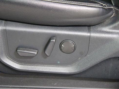 Used 2020 Ford F150 Lariat image 22