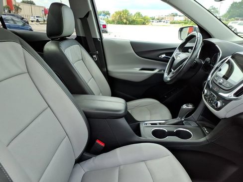 Used 2020 Chevrolet Equinox Premier FWD image 12