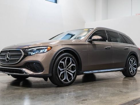 Used 2025 Mercedes-Benz E 450 4MATIC All-Terrain Wagon image 3