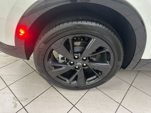 Used 2025 Buick Envision Sport Touring AWD/4WD image 14