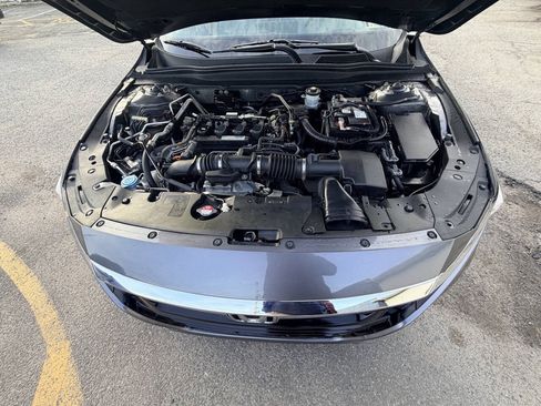Used 2018 Honda Accord Touring image 26