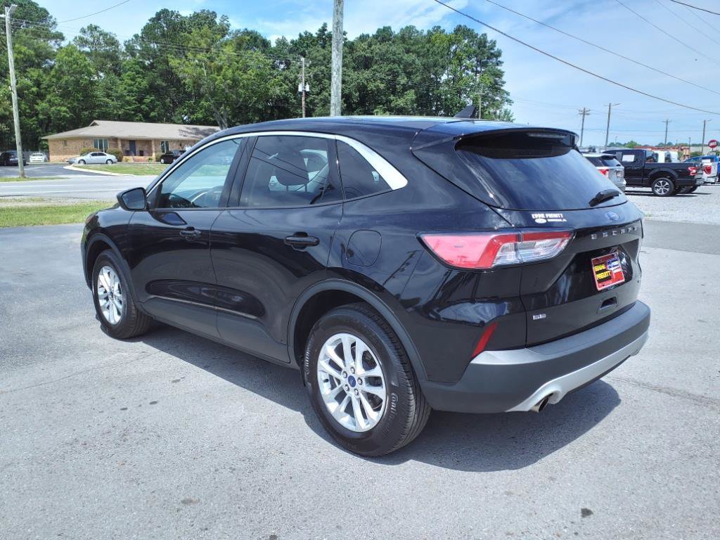 Used 2022 Ford Escape SE w/ Convenience Package AWD/4WD image 3