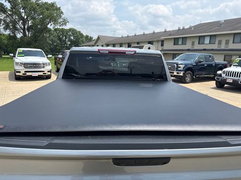 Used 2023 Chevrolet Silverado 1500 LT image 12