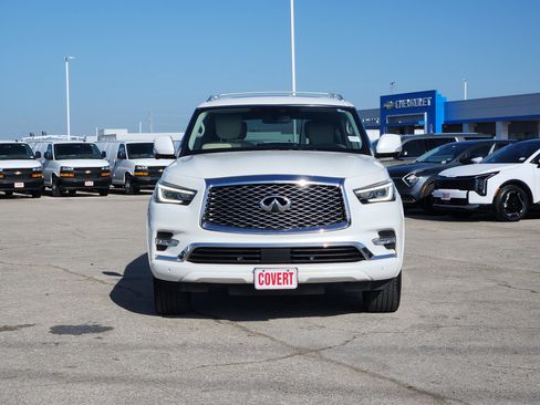 Used 2019 INFINITI QX80 Luxe w/ 22" Wheel Package RWD image 2