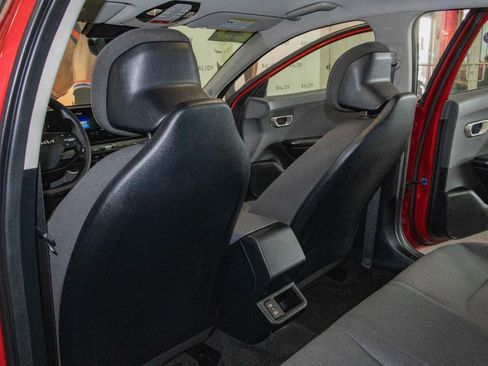 Used 2025 Kia K4 FWD image 9