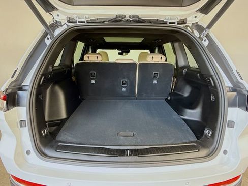 Used 2023 Jeep Grand Cherokee Limited image 27